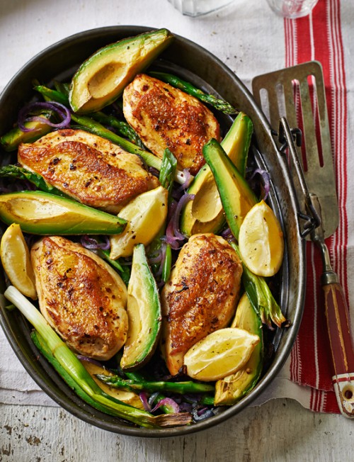 Roasted chicken and acovado with asparagus